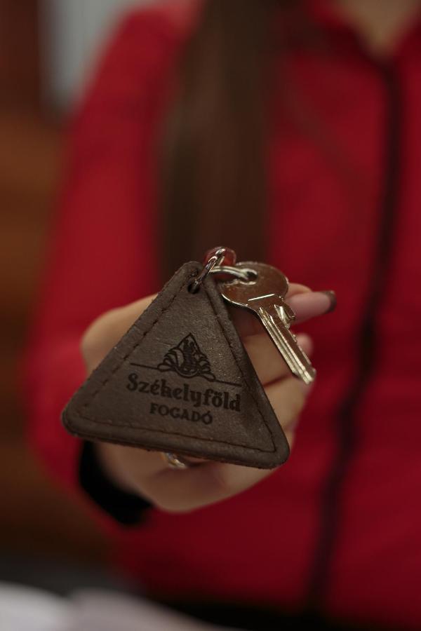 Székelyföld Fogadó Borzont Exterior foto
